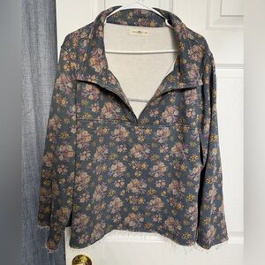 Natural Life Floral Patterned Top